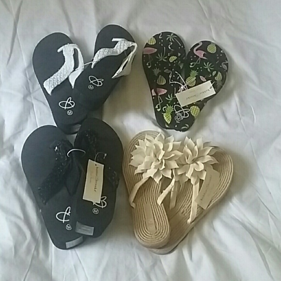 bobbie brooks flip flops